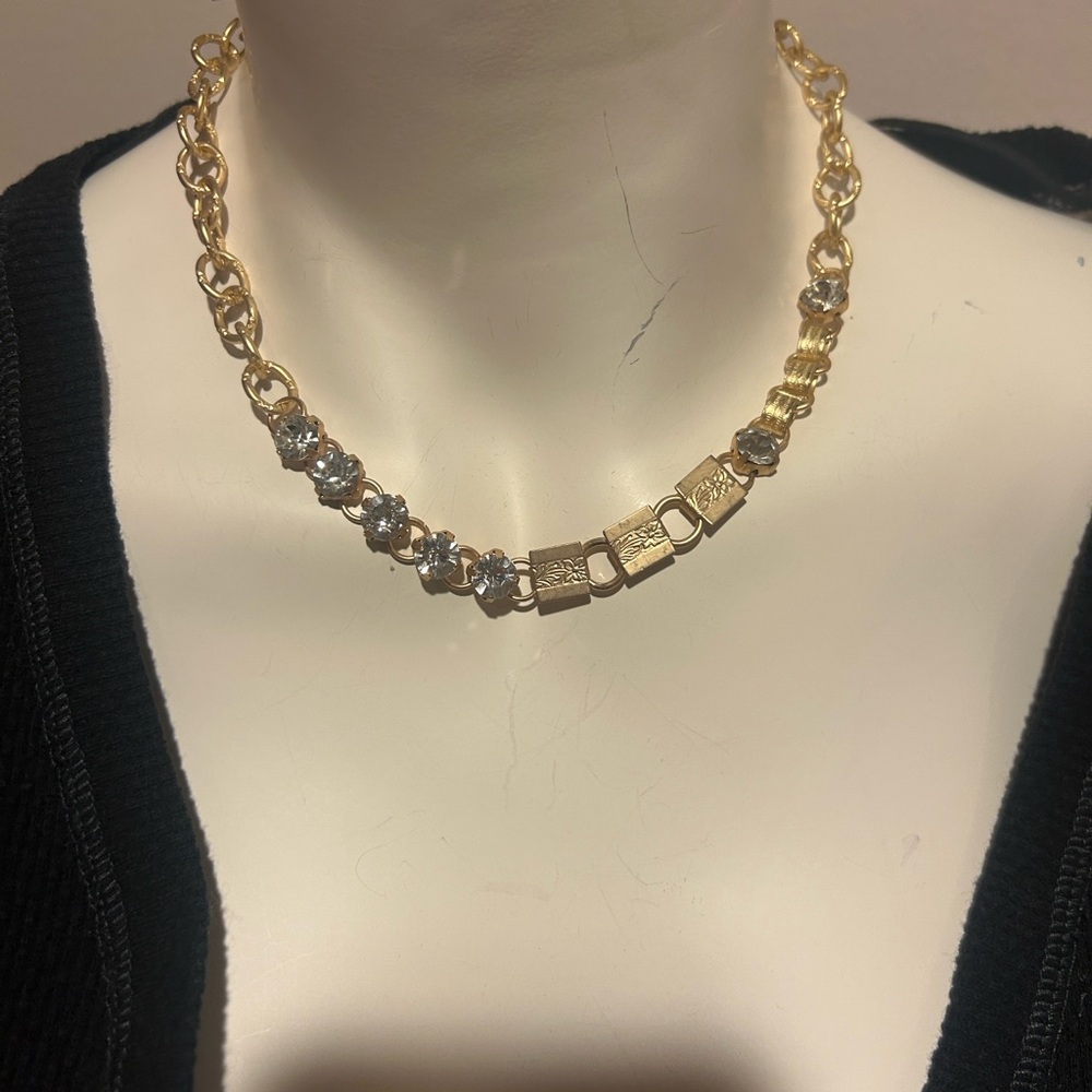 Chic Gold And Silver Necklace - image 1